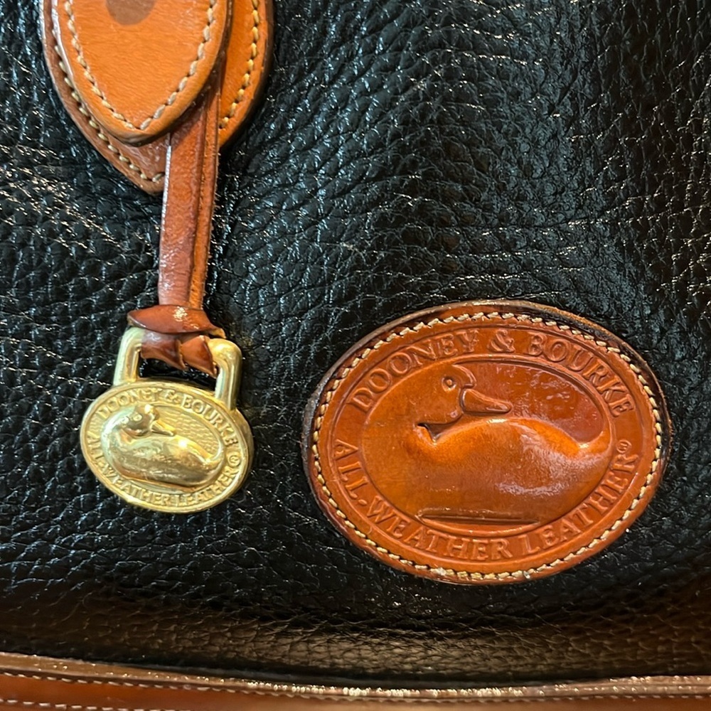 Dooney & Bourke all weather leather inside & out satchel  shoulder bag & Wallet - Picture 5 of 17